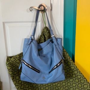 Oryany  bag, nice size, 12x14, lots of storage pockets